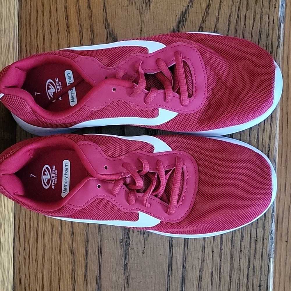 Athletic Works Women's Tennis Shoes Size 7M